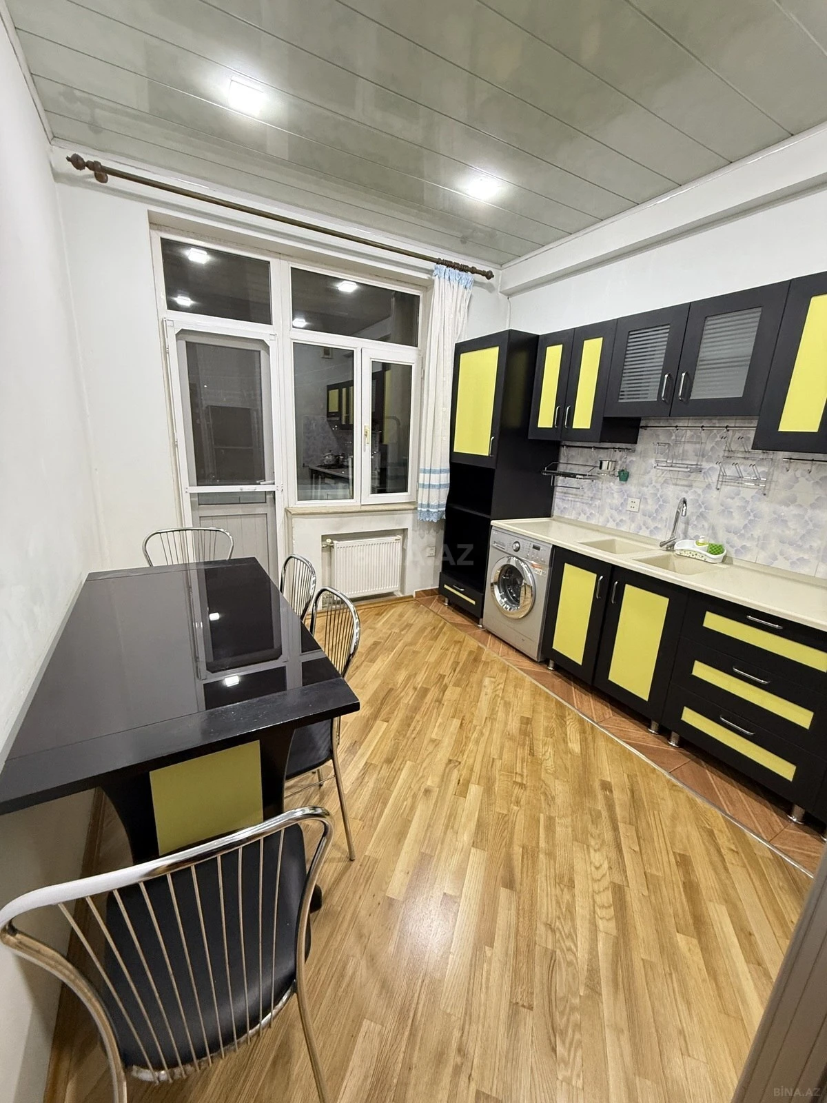 Satılır 3 otaqlı mənzil 110 m²