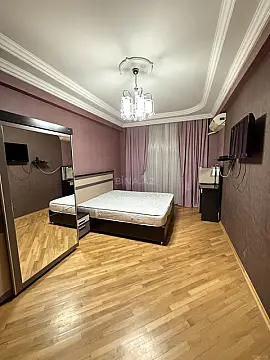 Satılır 3 otaqlı mənzil 110 m²