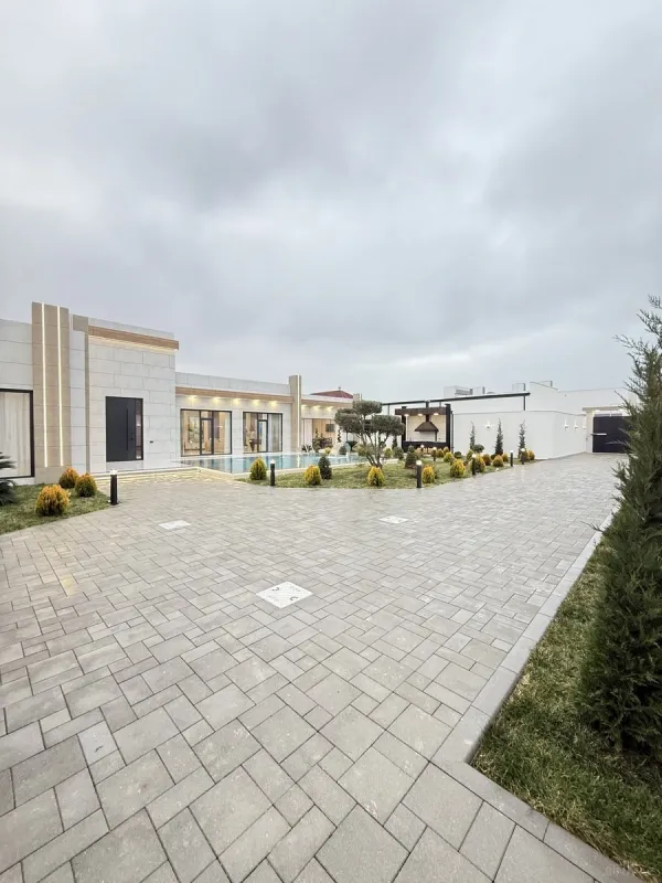 Satılır 5 otaqlı həyət evi 260 m²