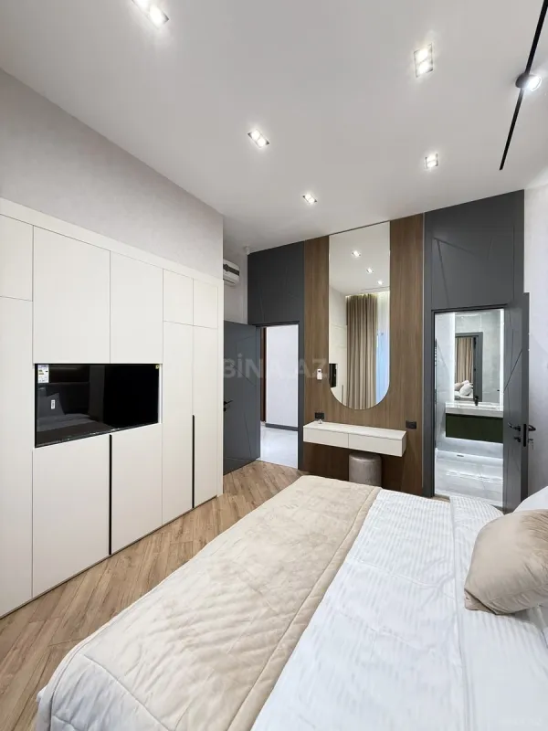 Satılır 5 otaqlı həyət evi 260 m²