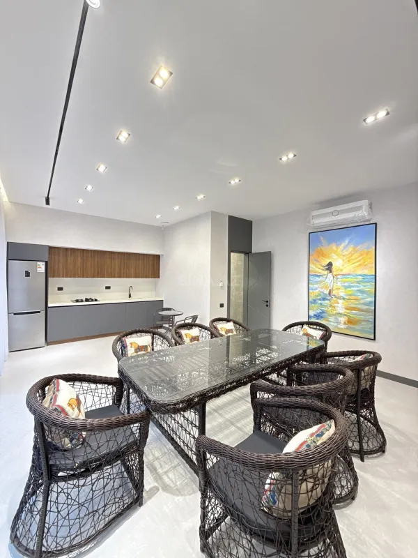 Satılır 5 otaqlı həyət evi 260 m²