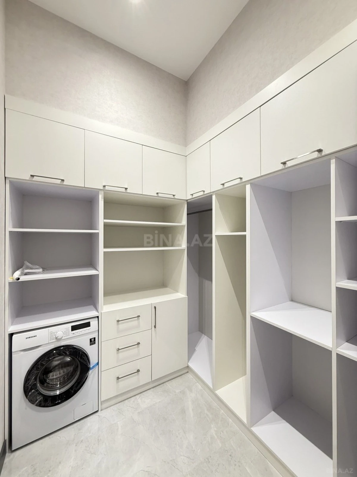 Satılır 5 otaqlı həyət evi 260 m²