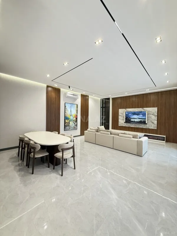 Satılır 5 otaqlı həyət evi 260 m²