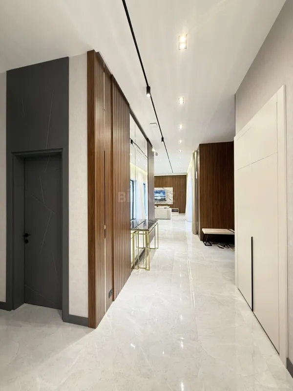Satılır 5 otaqlı həyət evi 260 m²