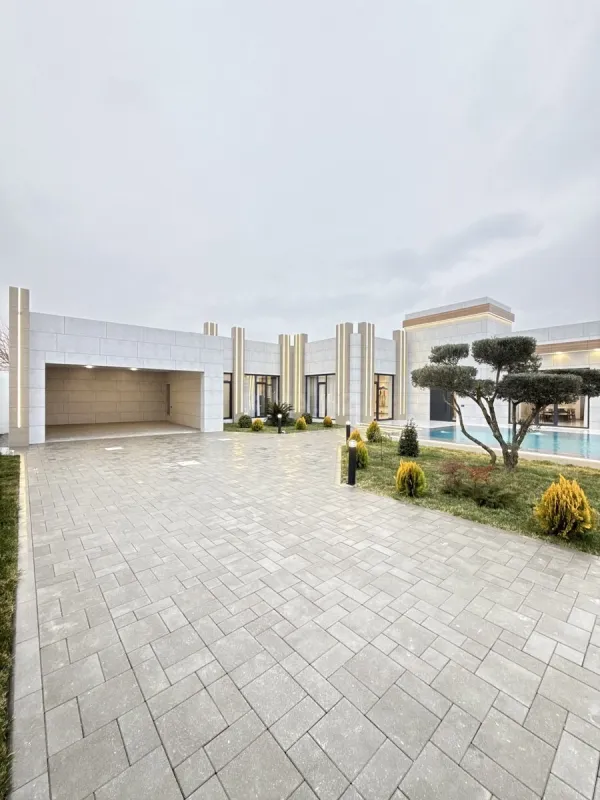 Satılır 5 otaqlı həyət evi 260 m²