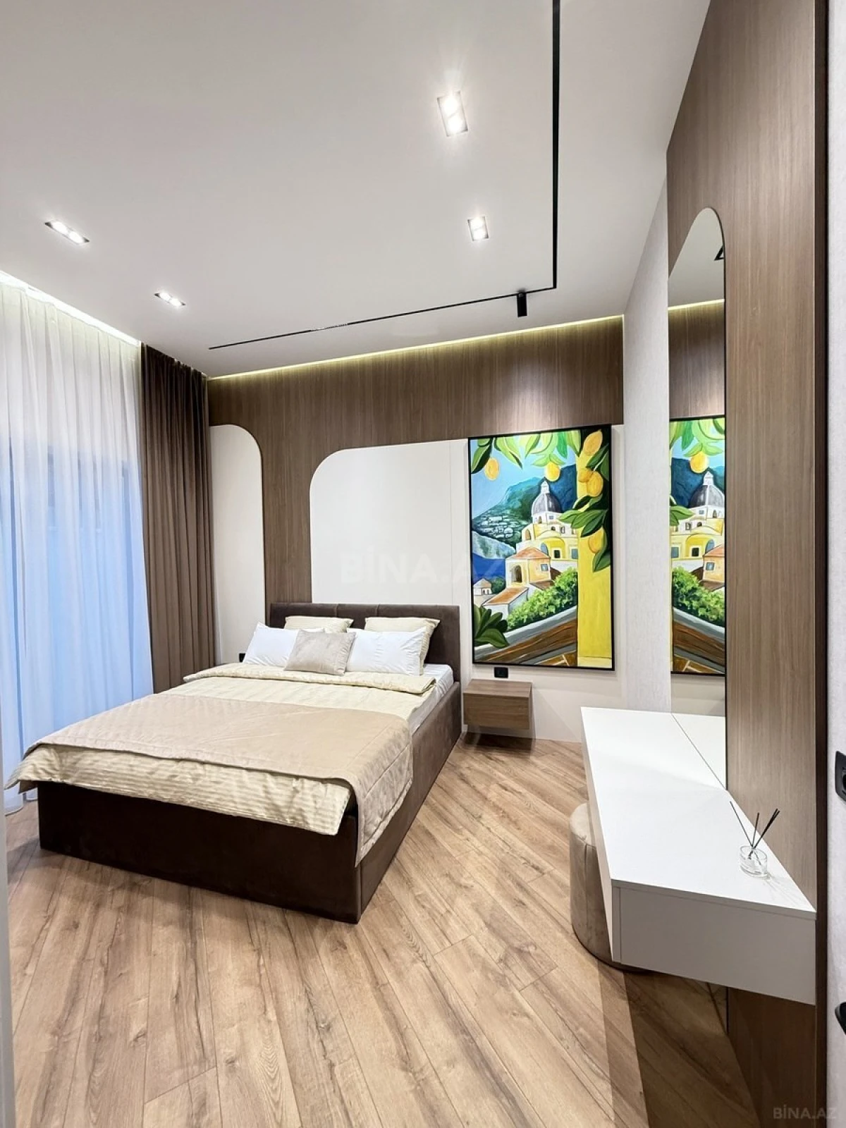 Satılır 5 otaqlı həyət evi 260 m²