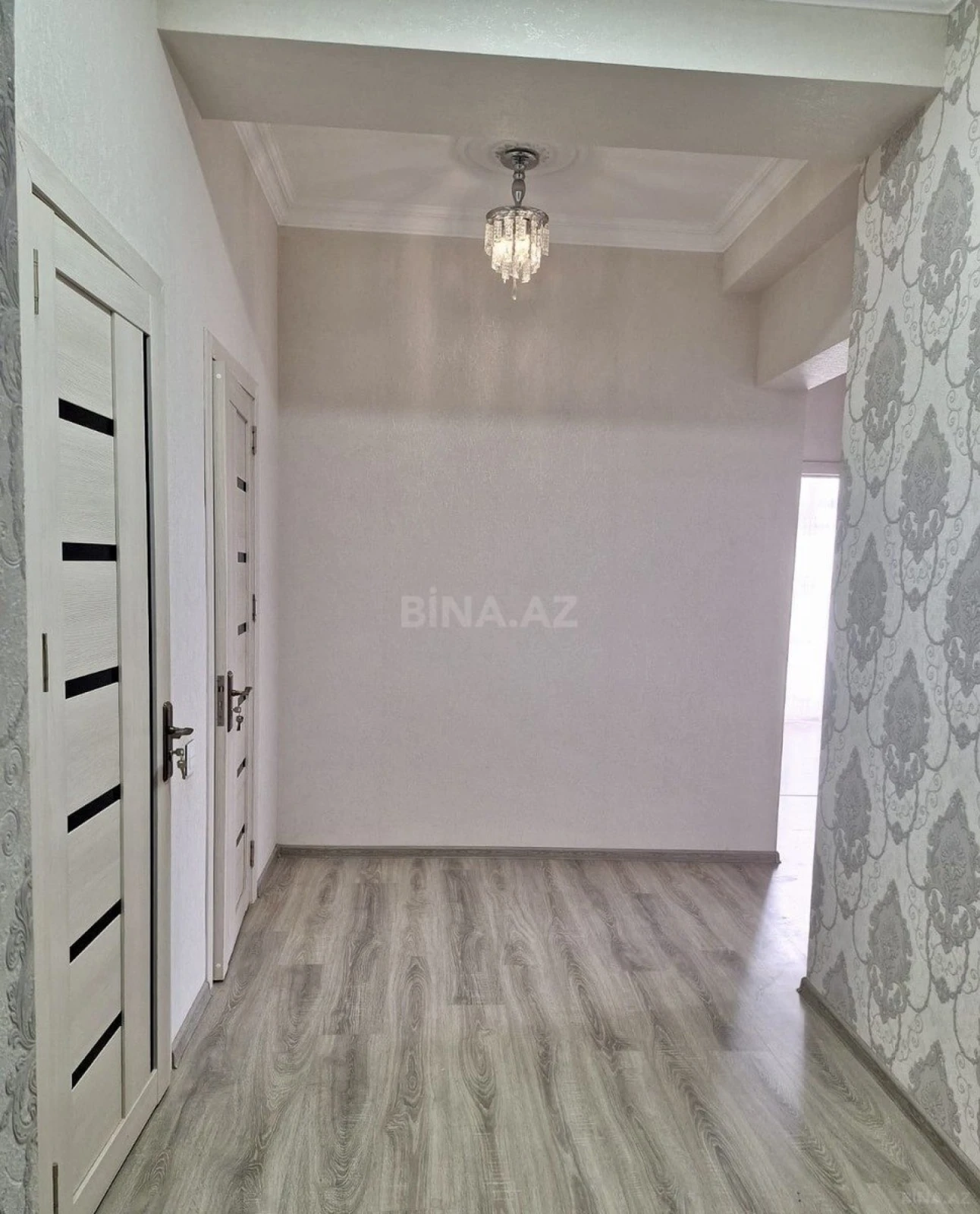 Kirayə verilir 2 otaqlı mənzil 90 m²