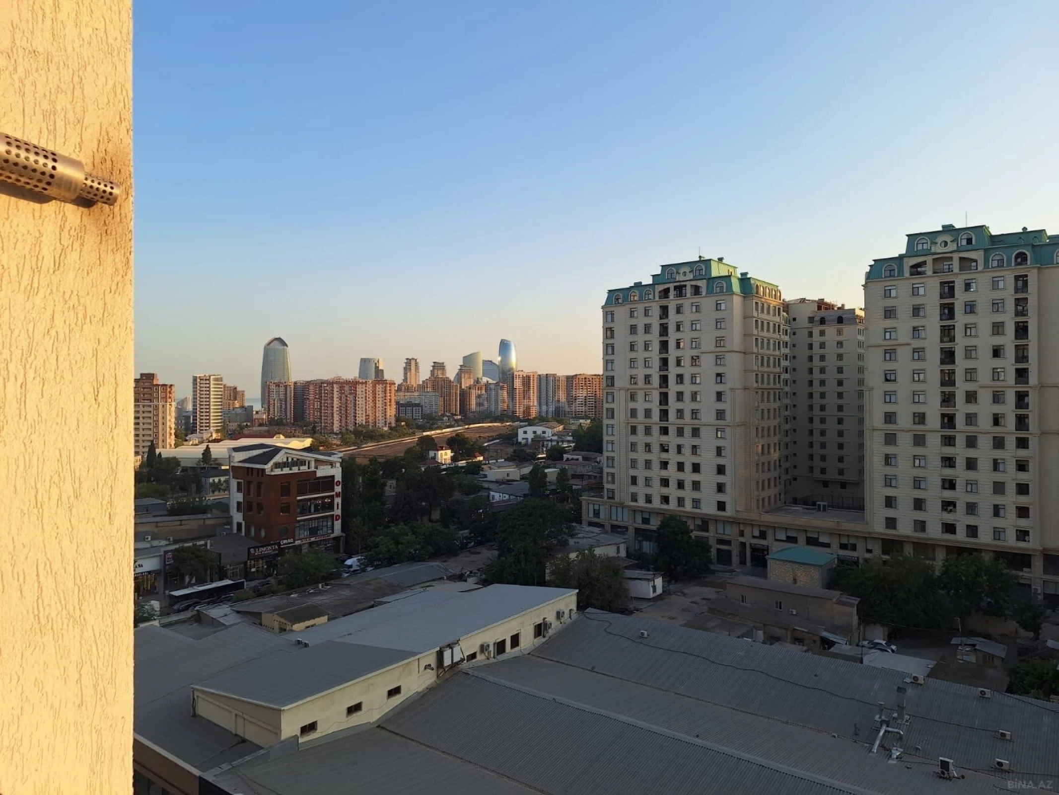 Kirayə verilir 2 otaqlı mənzil 90 m²