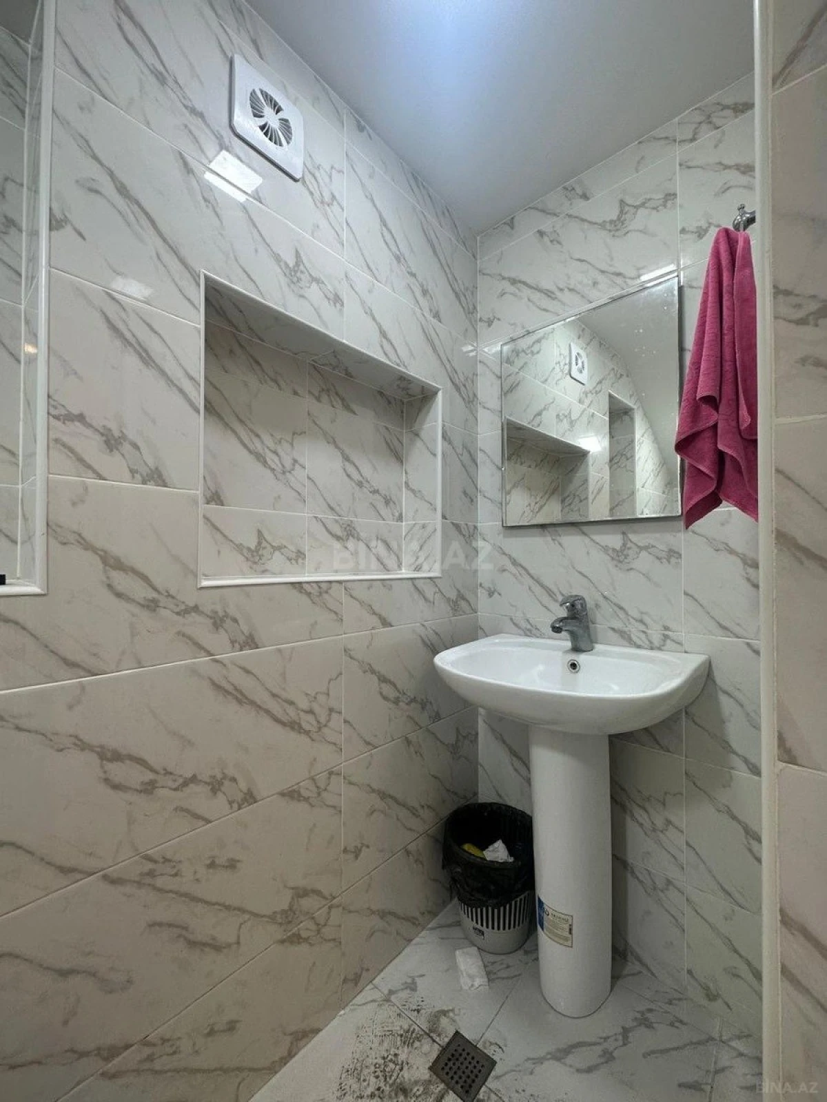 Kirayə verilir obyekt 102 m²