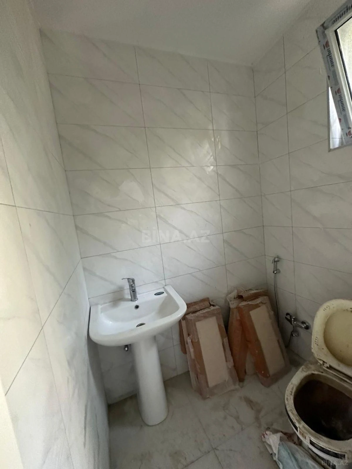 Kirayə verilir obyekt 102 m²