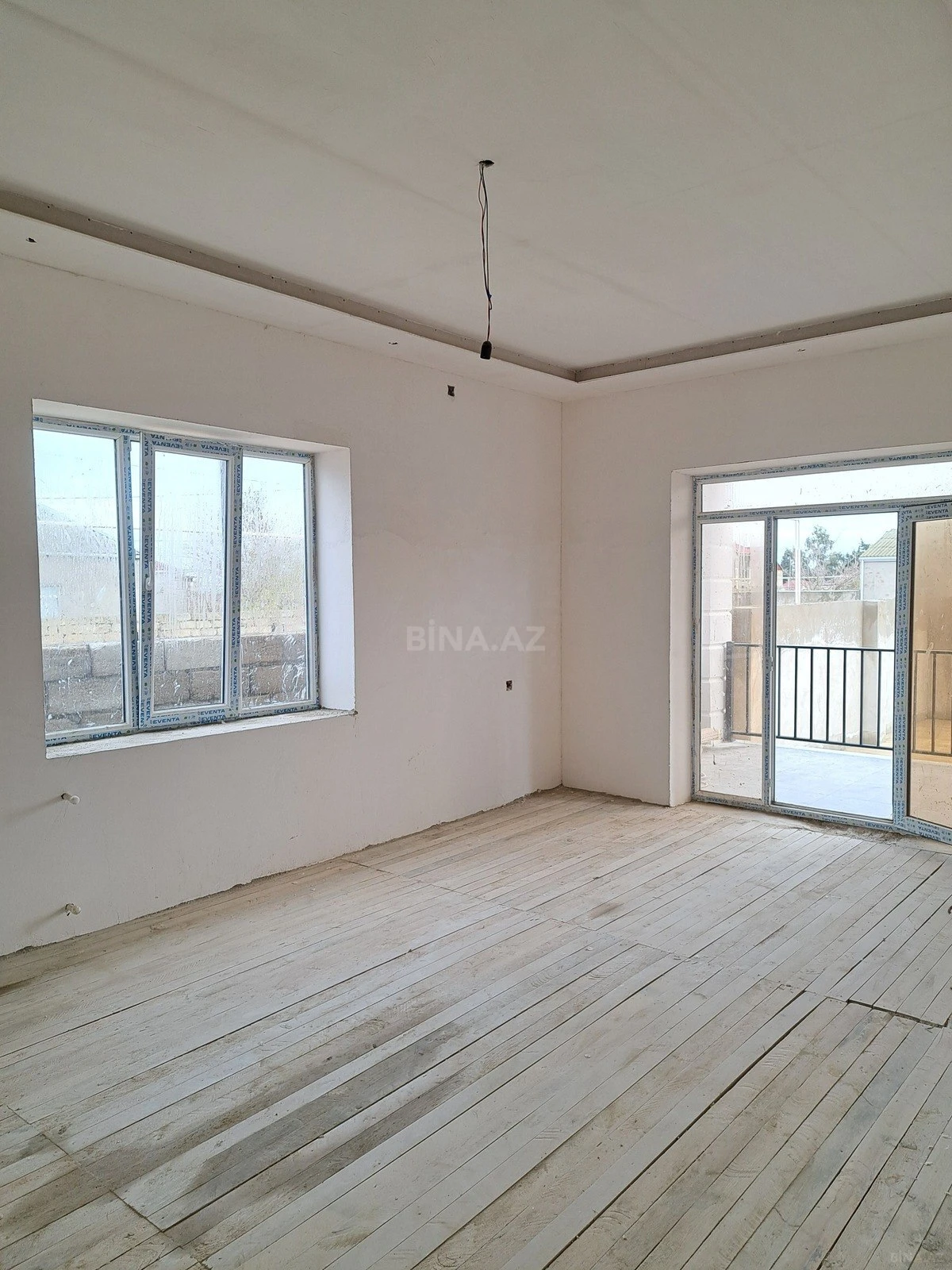 Satılır 4 otaqlı həyət evi 124 m²