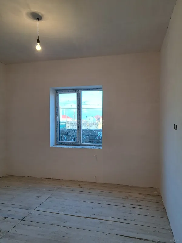Satılır 4 otaqlı həyət evi 124 m²