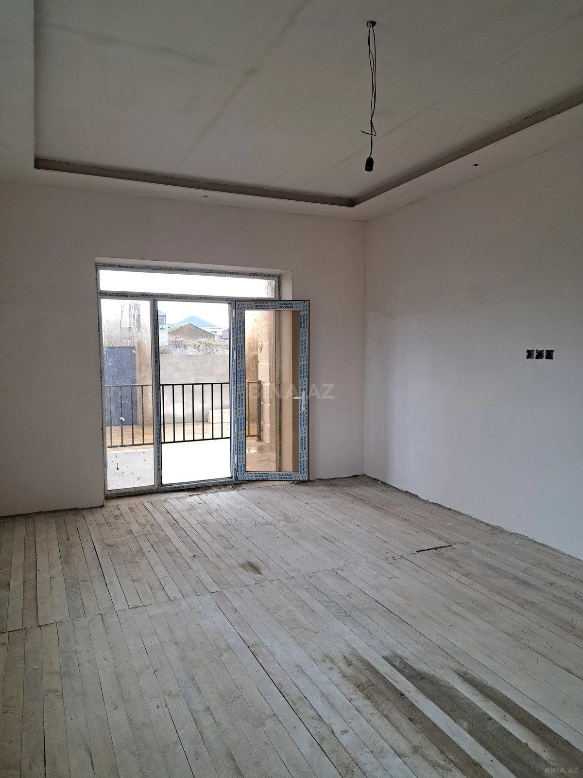 Satılır 4 otaqlı həyət evi 124 m²