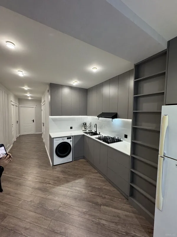 Satılır 3 otaqlı mənzil 94 m²