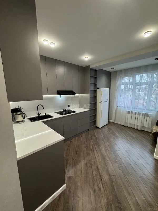 Satılır 3 otaqlı mənzil 94 m²