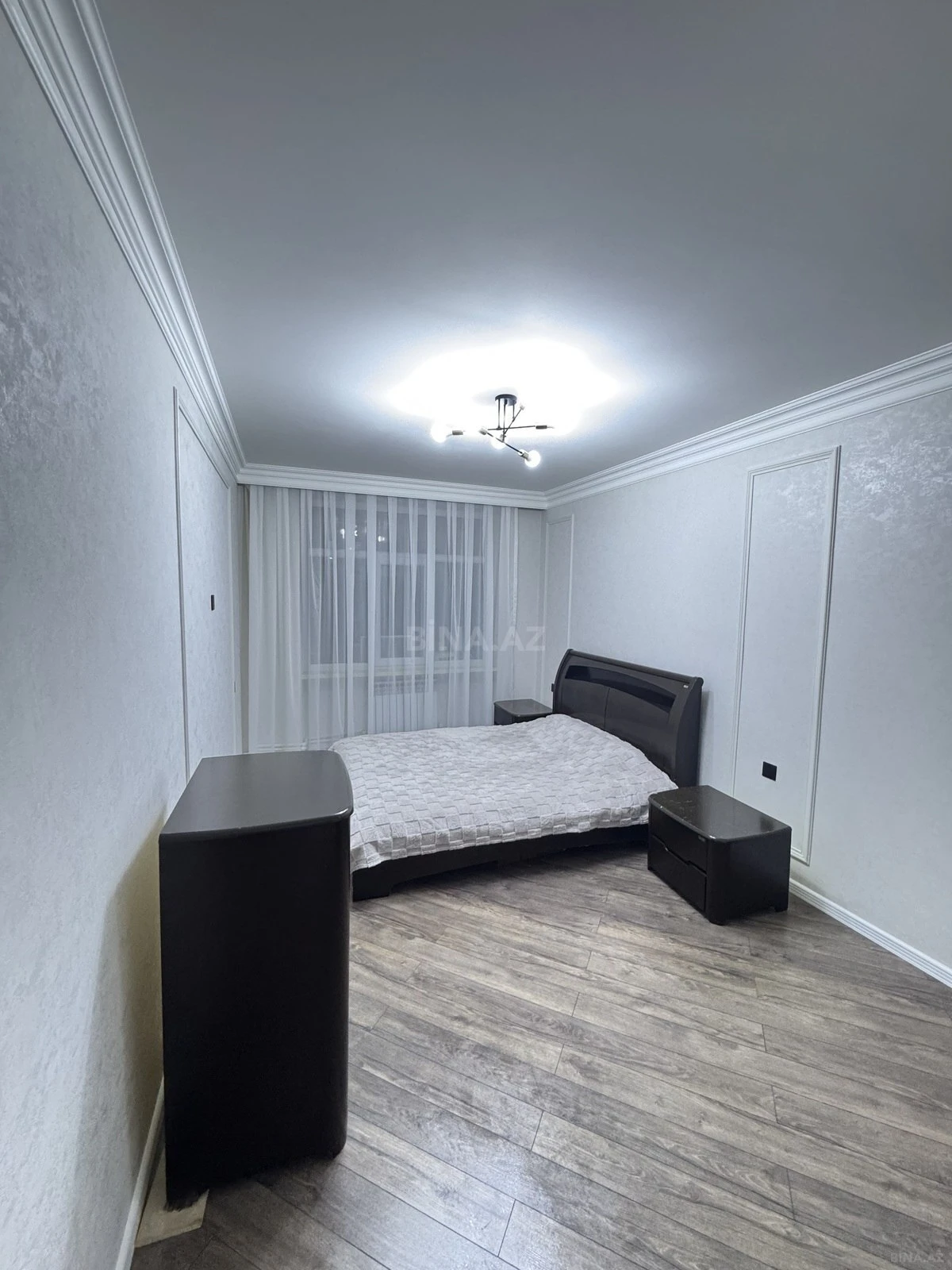 Satılır 3 otaqlı mənzil 94 m²