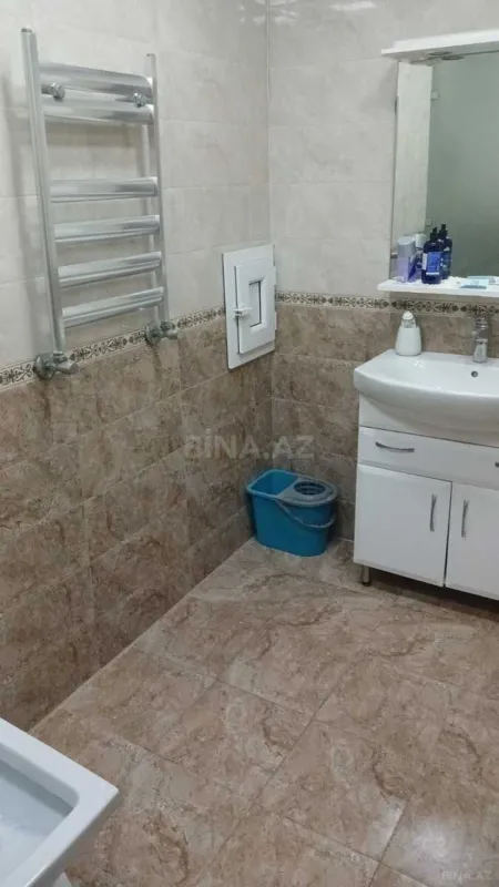 Kirayə verilir 2 otaqlı mənzil 95 m²