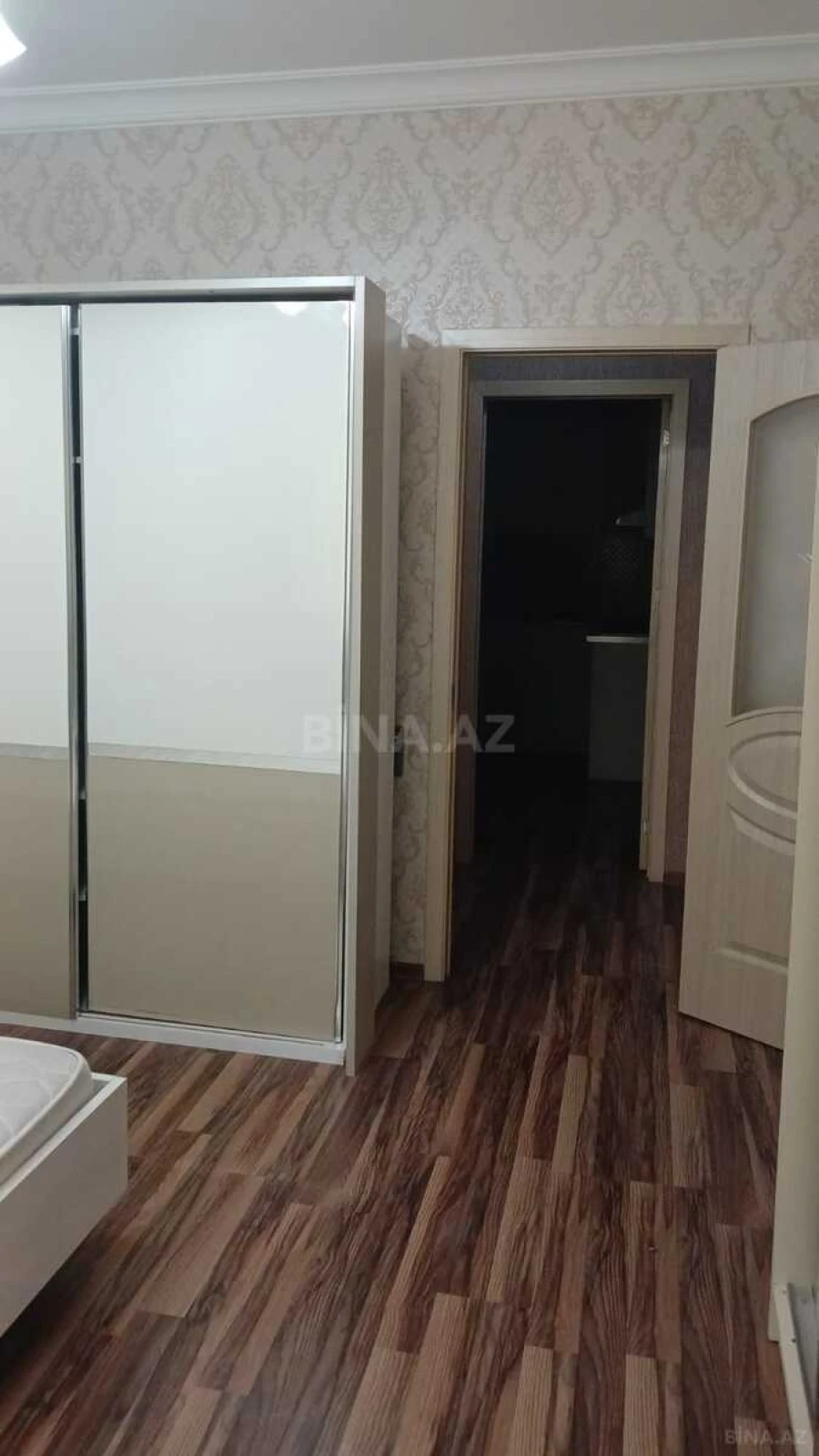 Kirayə verilir 2 otaqlı mənzil 95 m²