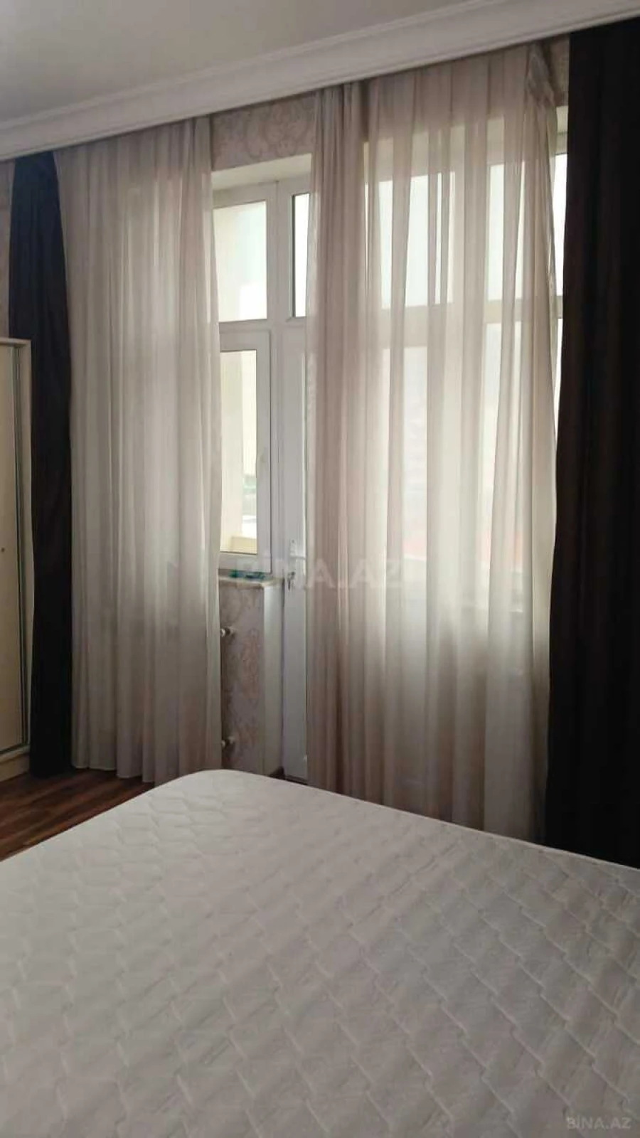 Kirayə verilir 2 otaqlı mənzil 95 m²