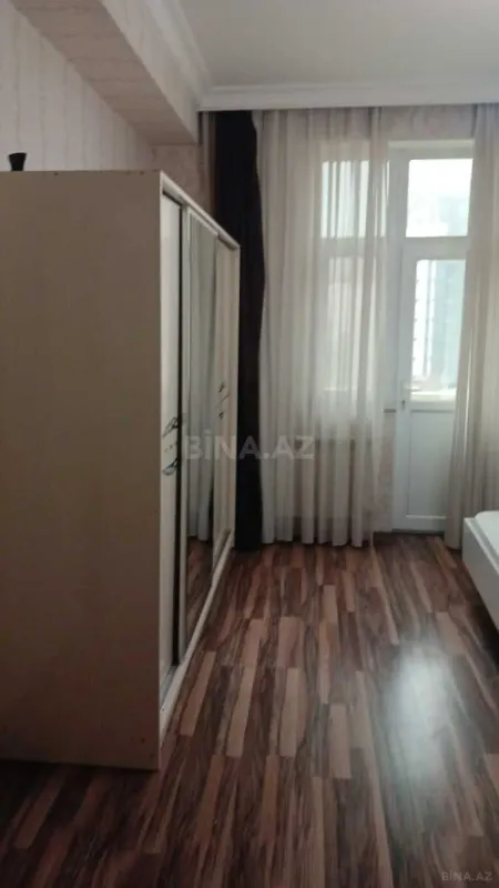 Kirayə verilir 2 otaqlı mənzil 95 m²