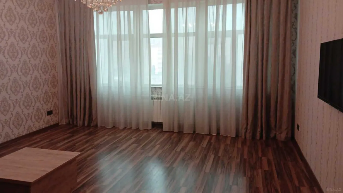 Kirayə verilir 2 otaqlı mənzil 95 m²