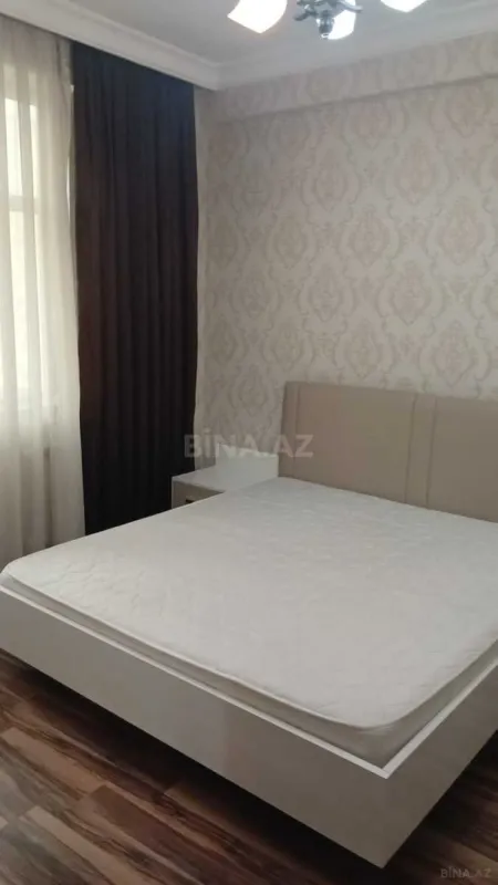 Kirayə verilir 2 otaqlı mənzil 95 m²