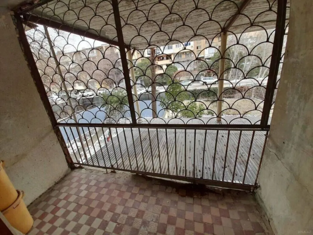 Satılır 4 otaqlı mənzil 110 m²