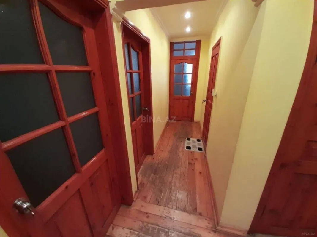 Satılır 4 otaqlı mənzil 110 m²