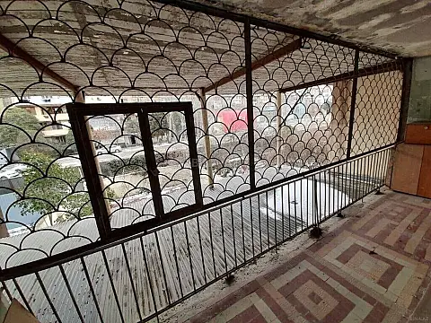 Satılır 4 otaqlı mənzil 110 m²