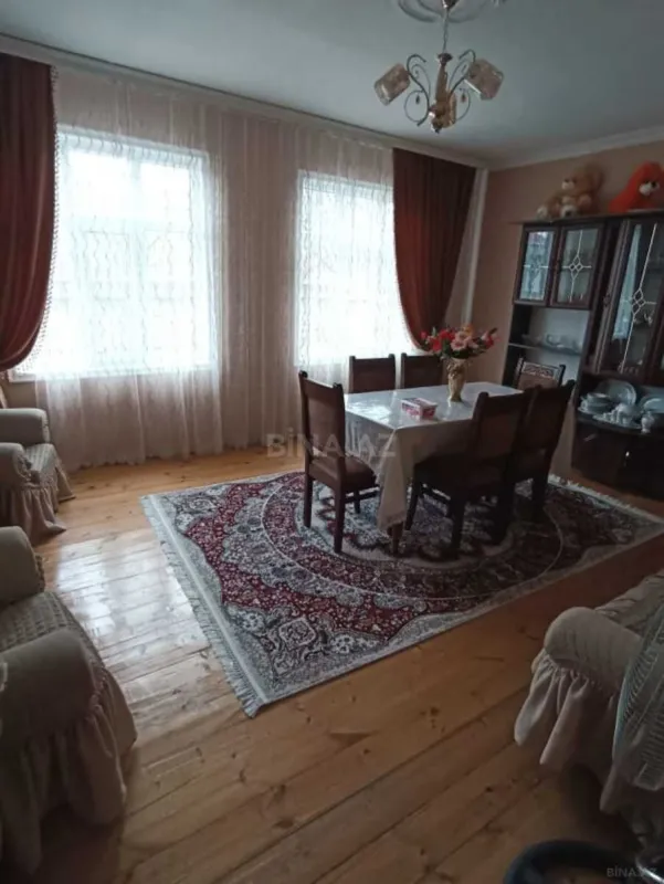 Satılır 4 otaqlı həyət evi 121 m²