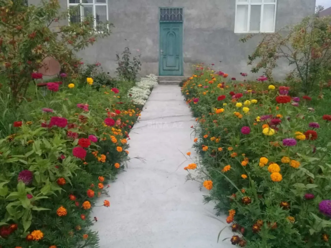 Satılır 4 otaqlı həyət evi 121 m²