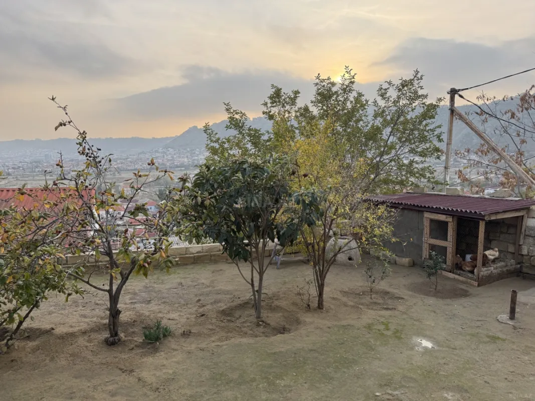 Satılır 3 otaqlı həyət evi 100 m²