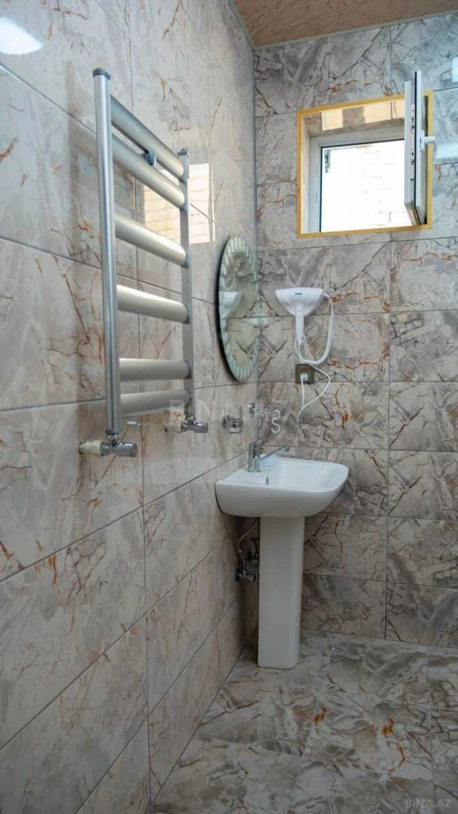 Kirayə verilir 4 otaqlı həyət evi 140 m²
