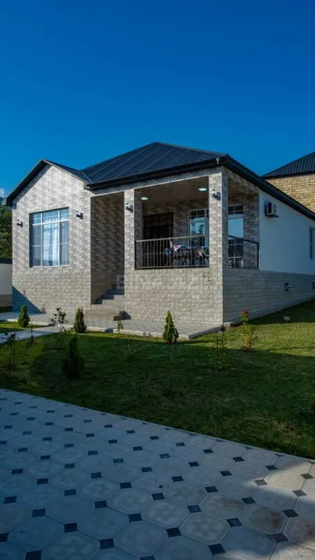 Kirayə verilir 4 otaqlı həyət evi 140 m²