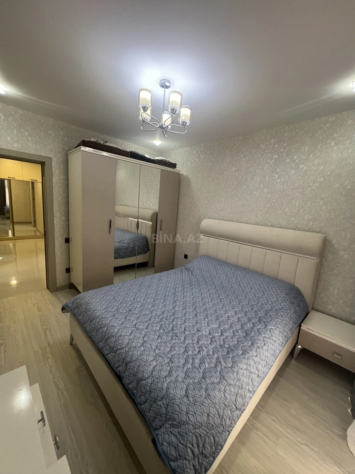 Kirayə verilir 2 otaqlı mənzil 85 m²