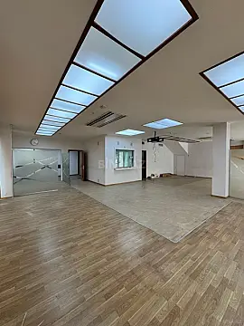Kirayə verilir obyekt 200 m²