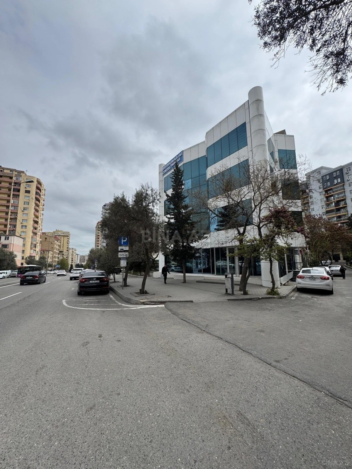 Kirayə verilir obyekt 200 m²