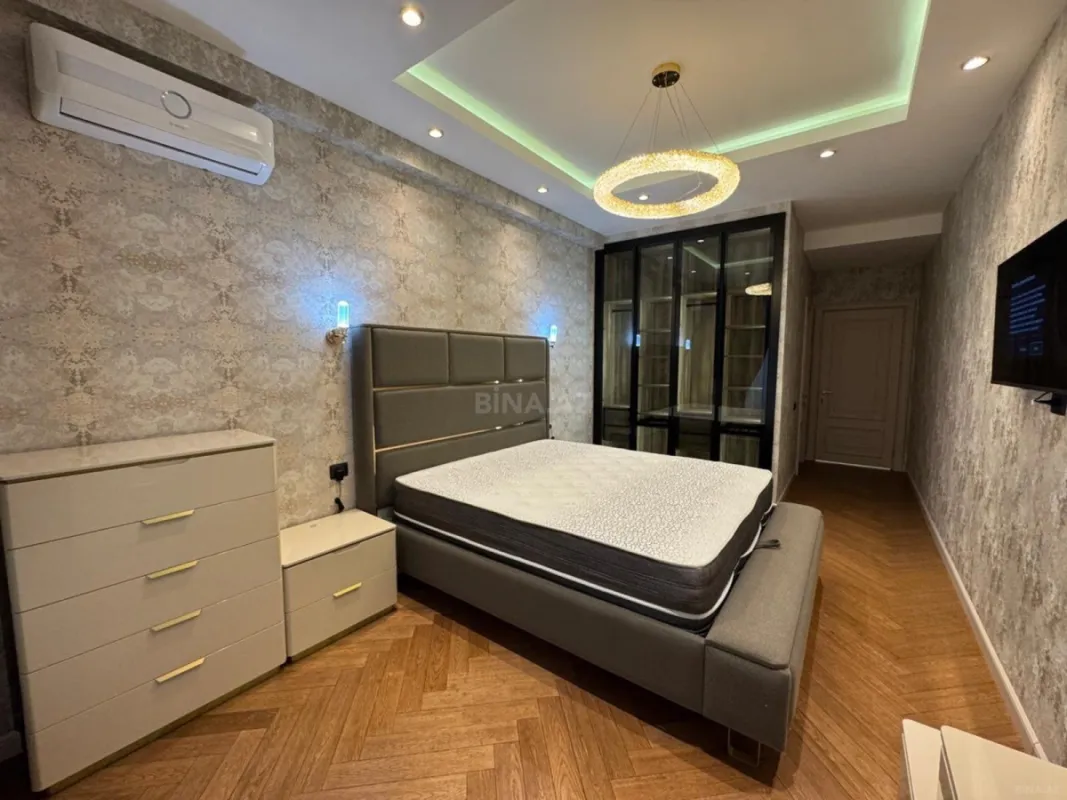 Satılır 3 otaqlı mənzil 120 m²