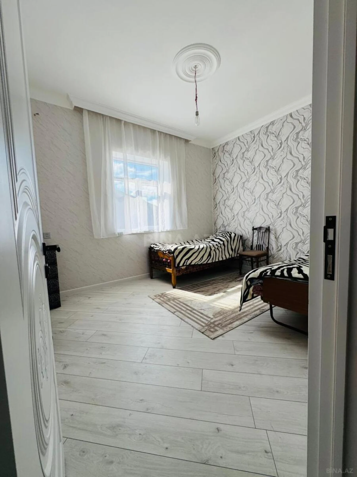 Satılır 5 otaqlı həyət evi 230 m²
