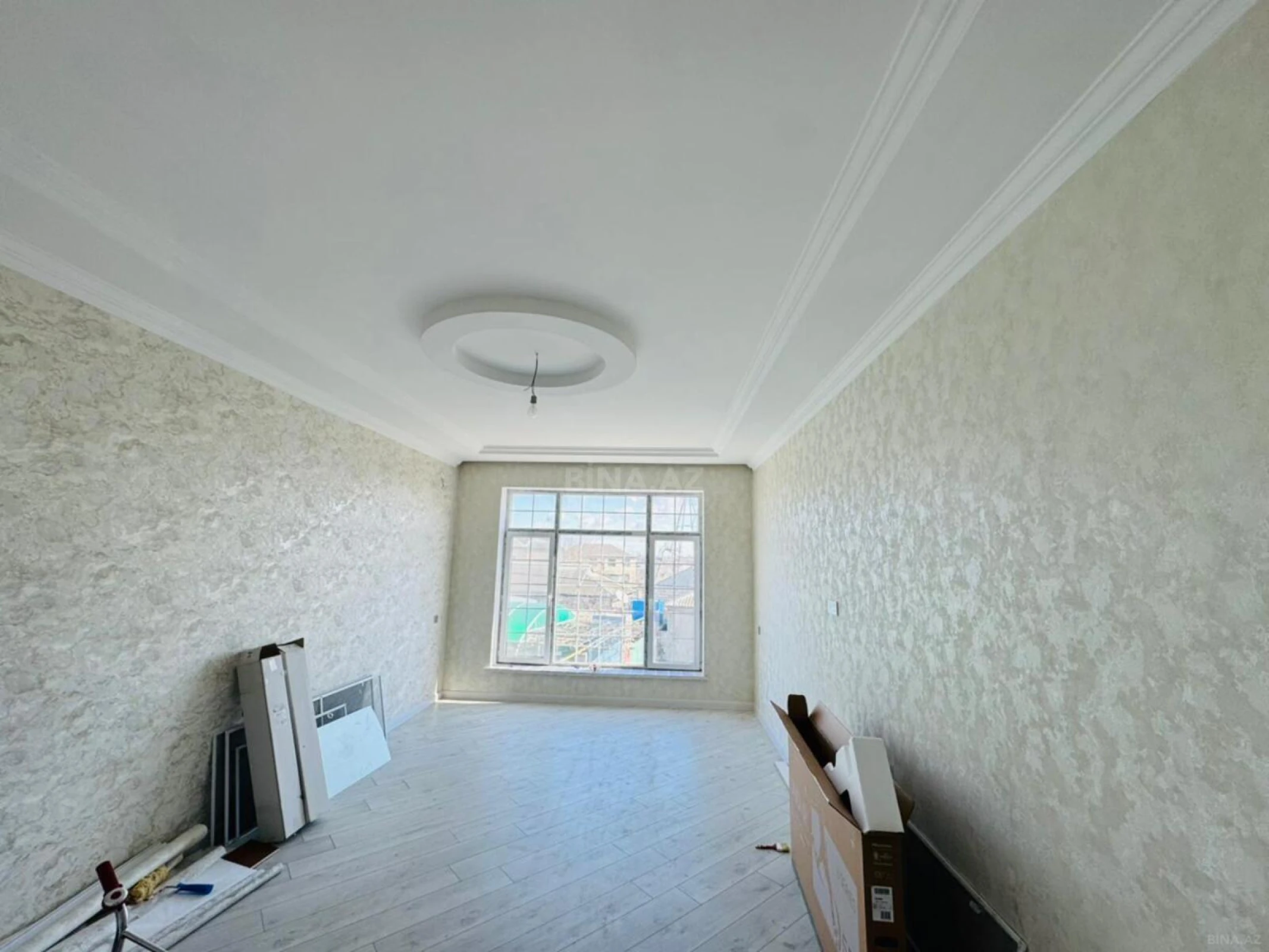 Satılır 5 otaqlı həyət evi 230 m²