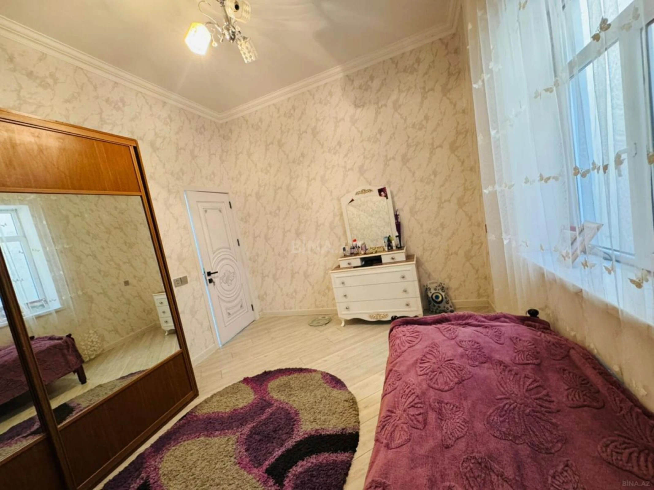 Satılır 5 otaqlı həyət evi 230 m²