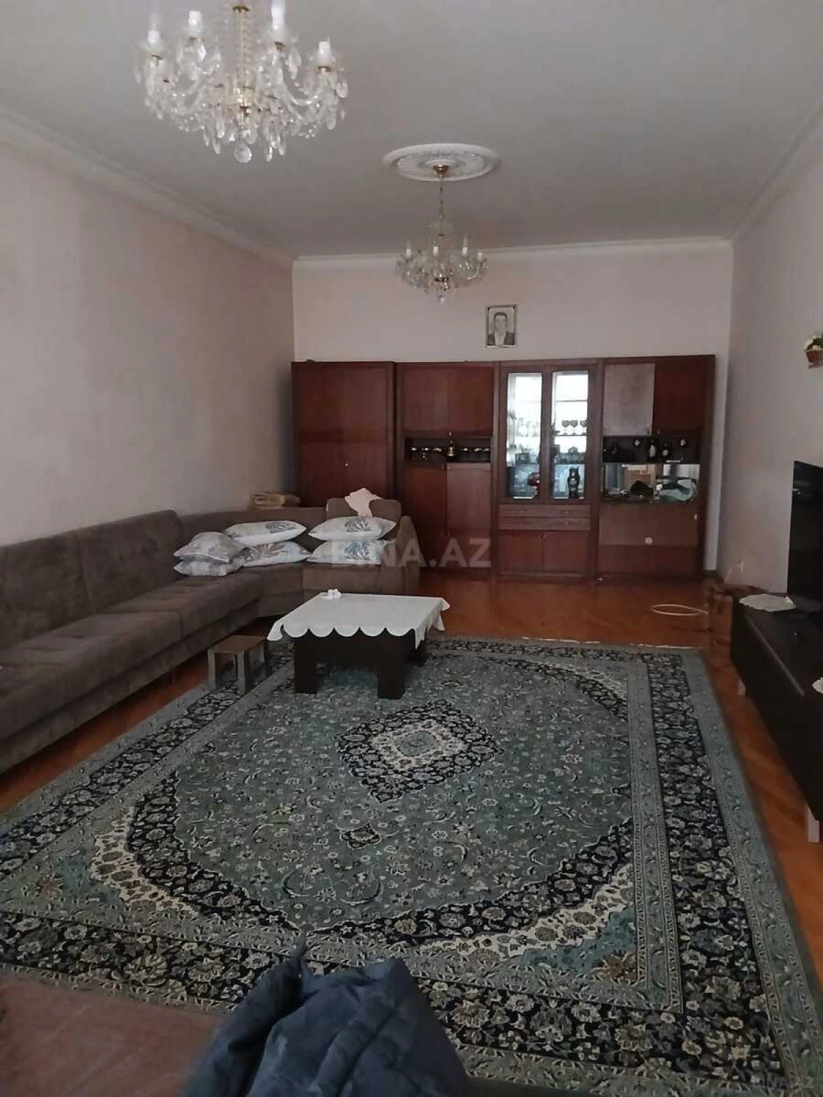 Satılır 6 otaqlı həyət evi 300 m²