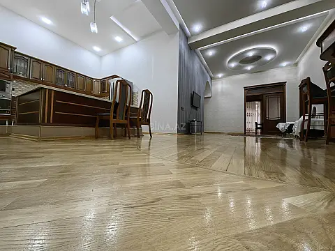 Satılır 5 otaqlı mənzil 278 m²