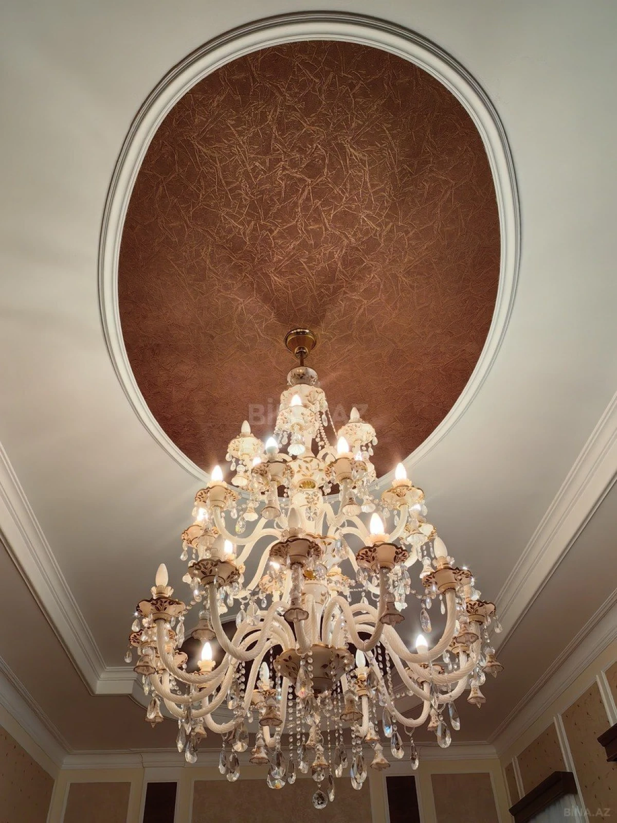 Satılır 5 otaqlı mənzil 278 m²