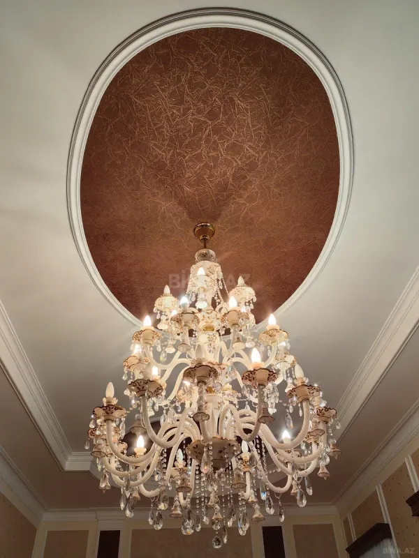 Satılır 5 otaqlı mənzil 278 m²