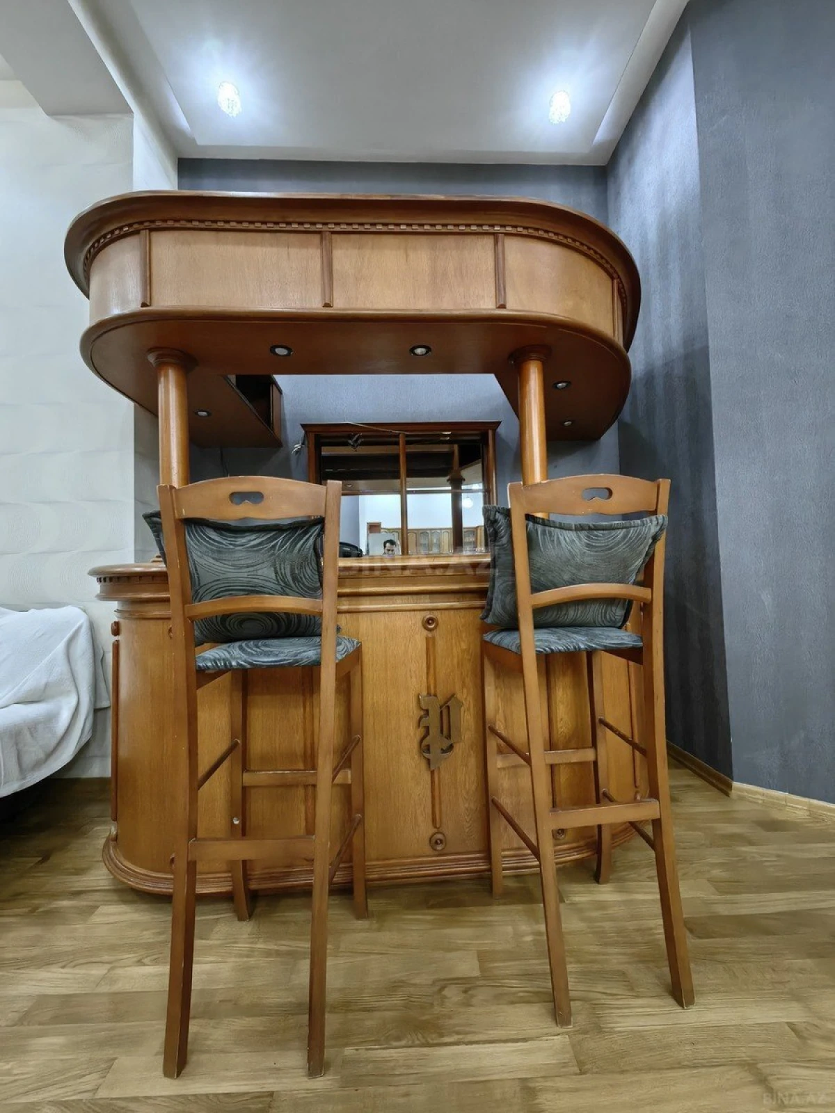 Satılır 5 otaqlı mənzil 278 m²