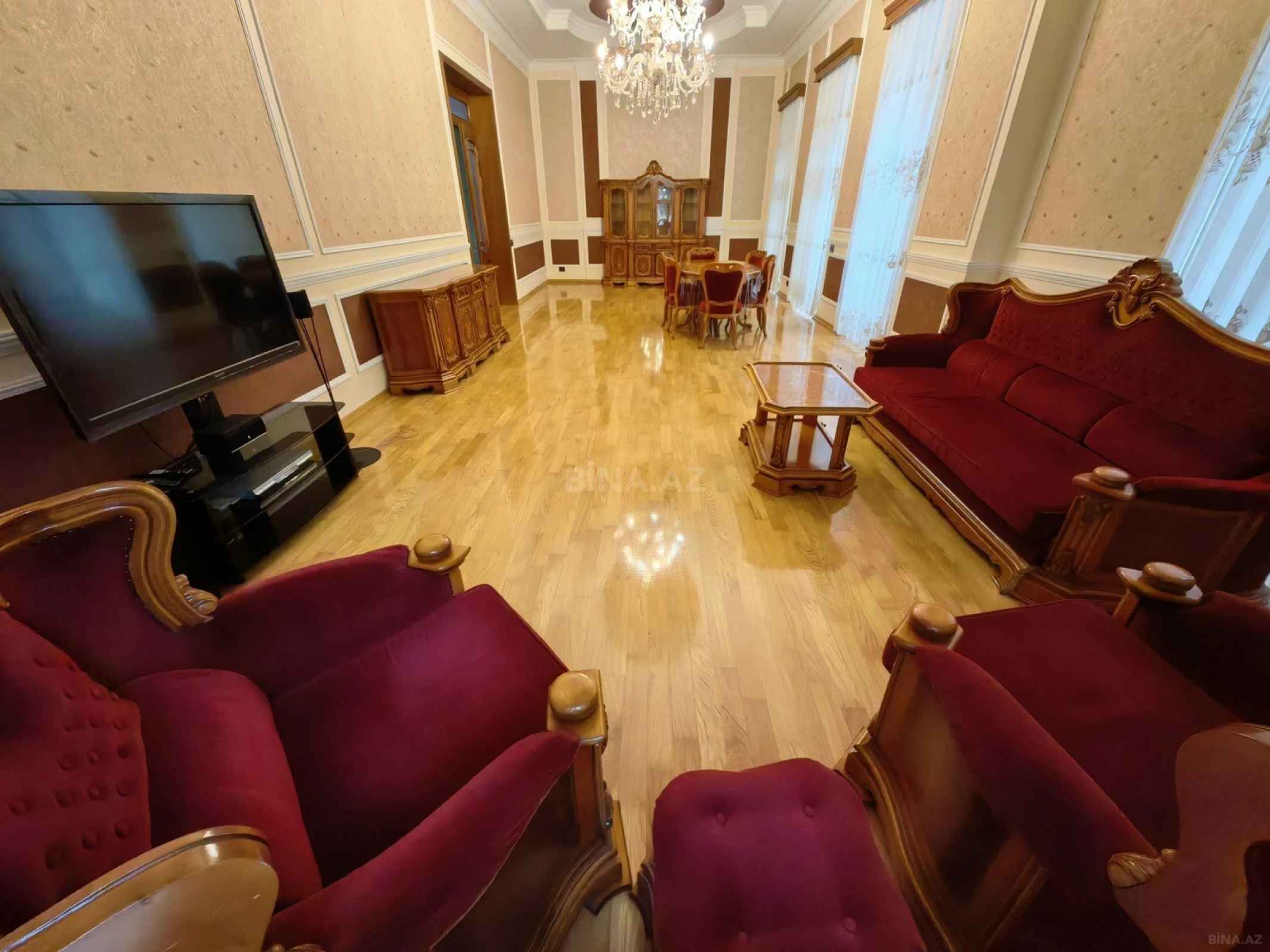 Satılır 5 otaqlı mənzil 278 m²