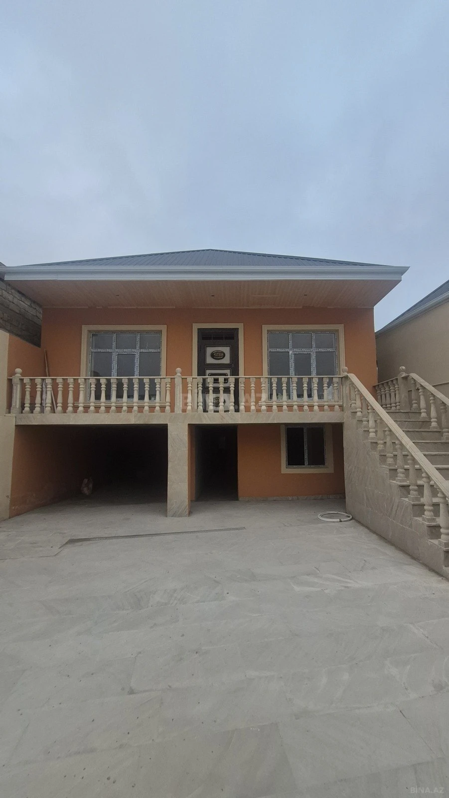 Satılır 4 otaqlı həyət evi 125 m²