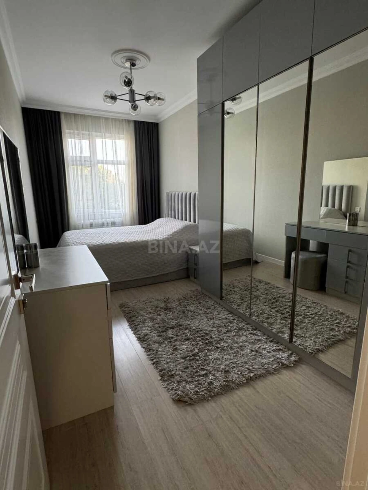 Satılır 2 otaqlı mənzil 60 m²