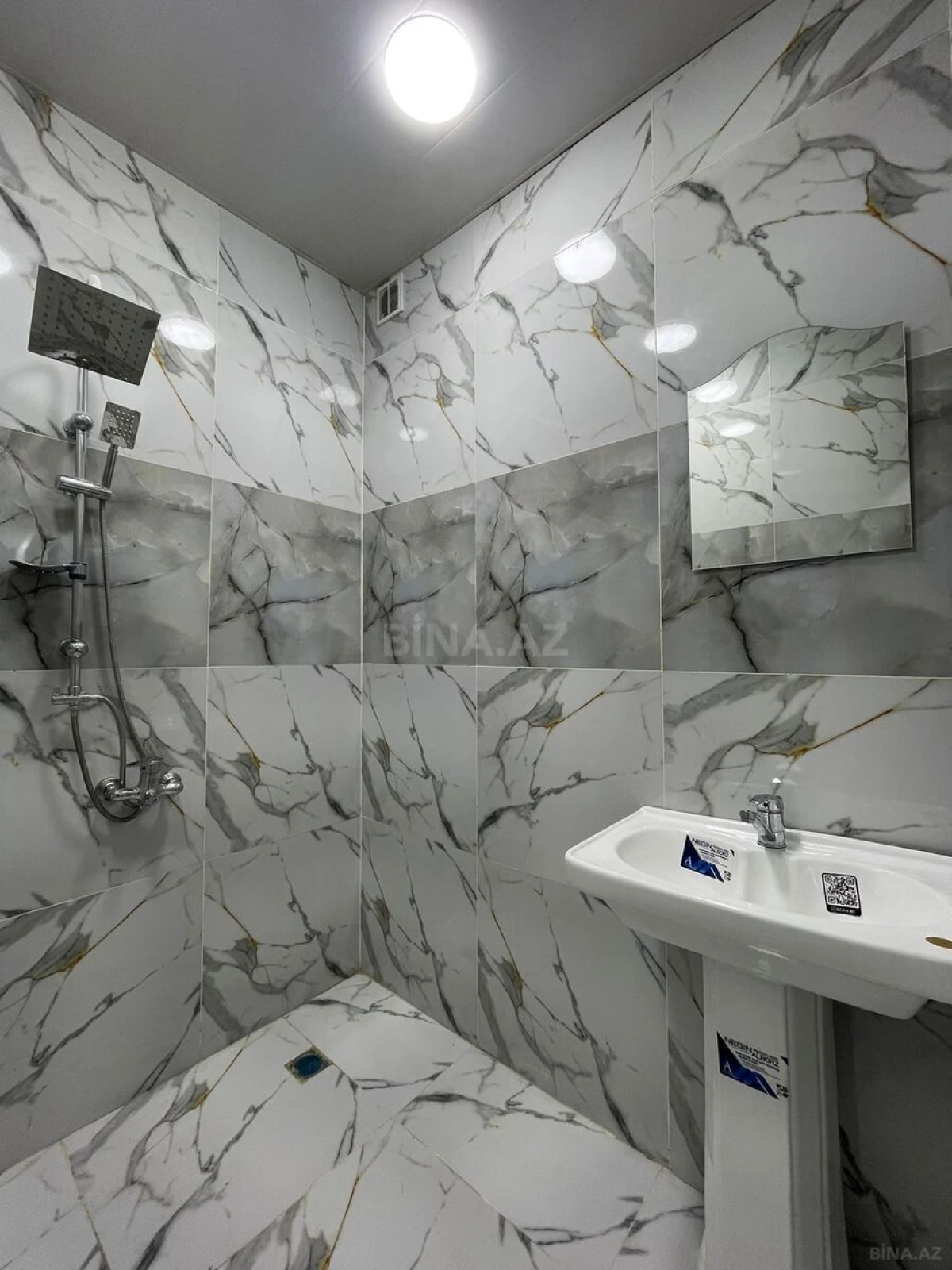 Satılır 2 otaqlı mənzil 58 m²